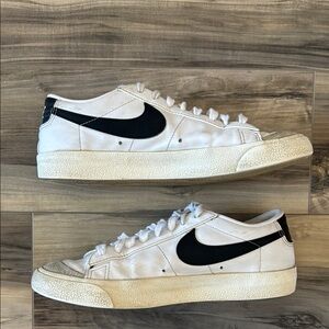 Nike Blazers White and Black Size 8.5